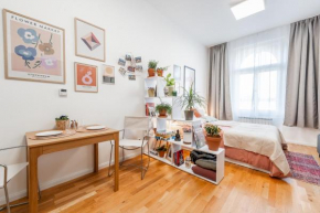 Charming Apartment in Spain St